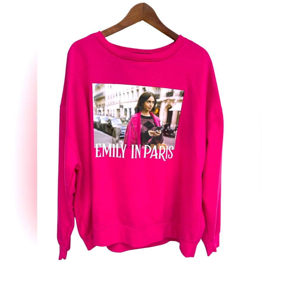 Emily in Paris Graphic Sweater Women’s 2XL Netflix TV Show‎ Crewneck Sweatshirt